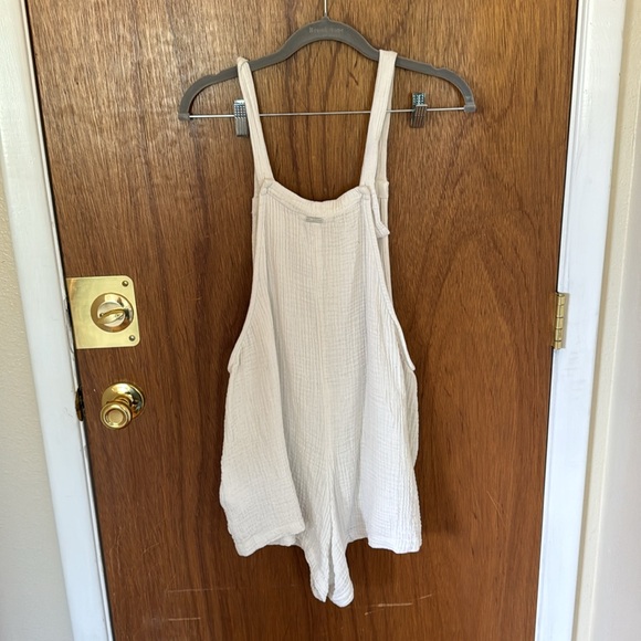 Billabong overall cover up - Picture 2 of 2